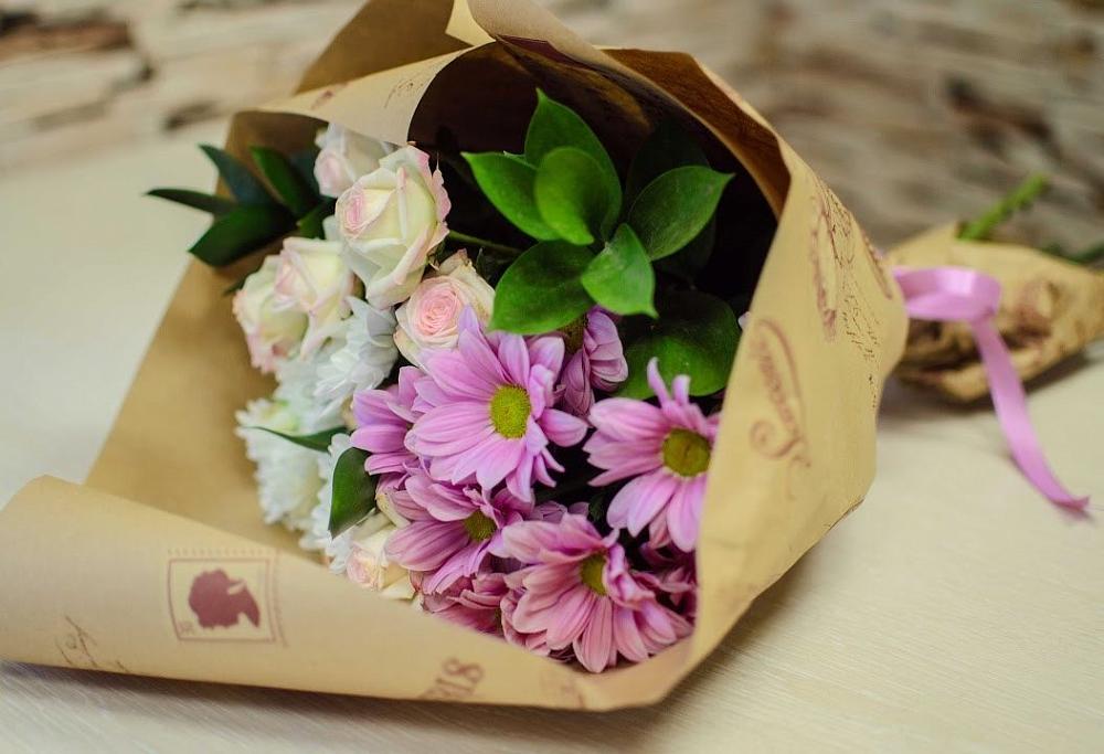 Букет цветов из: Розы и Хризантемы в Икше