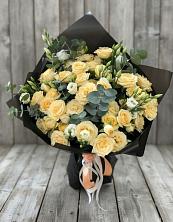 Букет цветов из:  Розы и Лизиантусы в Икше