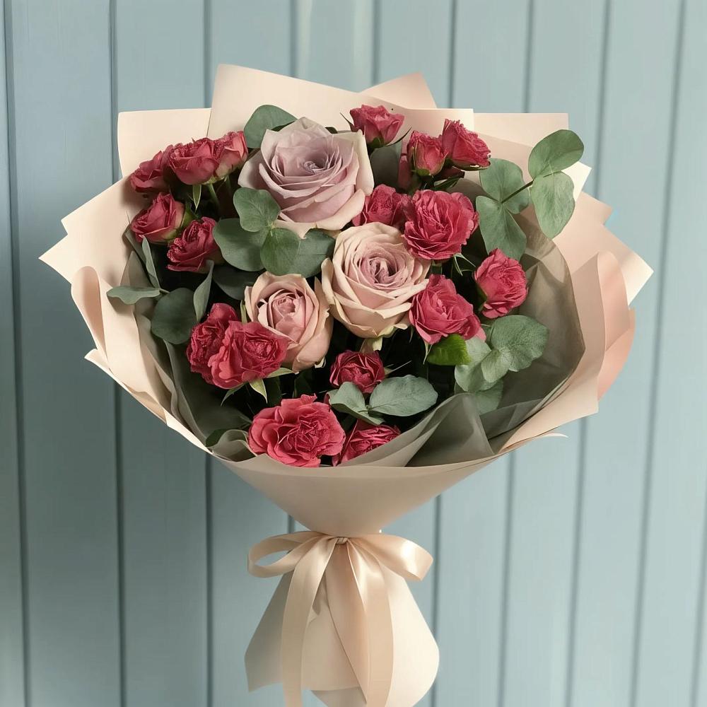 Букет цветов из: Гвоздики и Розы в Икше