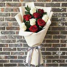 Букет цветов из:  Розы в Икше