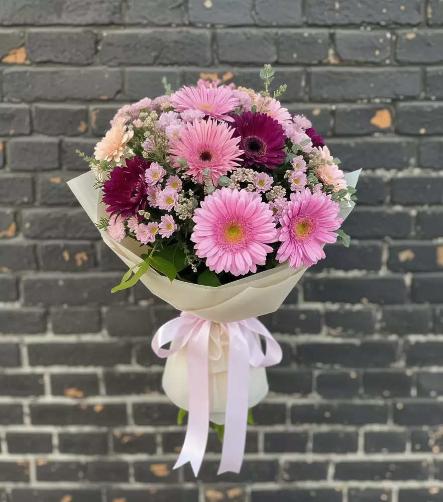 Букет цветов из: Герберы и Хризантемы в Икше