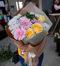 Букет цветов из:  Герберы, Розы и Хризантемы #REPLACE_PRED# Икше