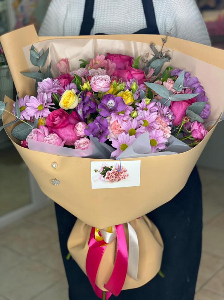 Букет цветов из: Хризантемы, Гвоздики и Альстромерии в Икше