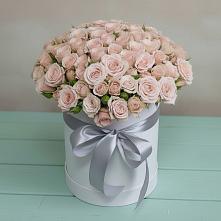 Цветочная композиция из Розы в шляпной коробке в Икше