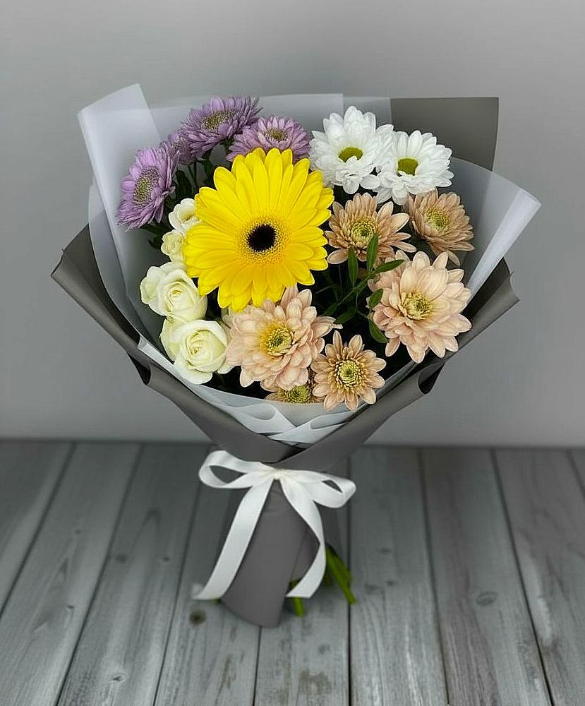 Букет цветов из: Розы, Герберы и Хризантемы в Икше