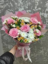 Букет цветов из:  Гвоздики, Орхидеи и Розы #REPLACE_PRED# Икше