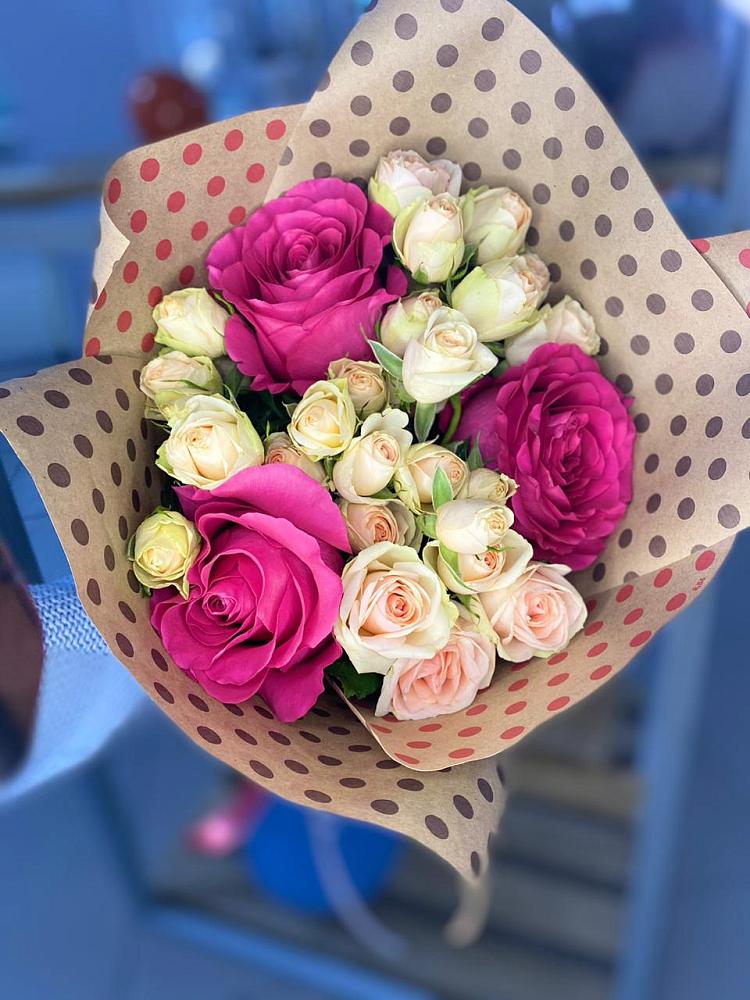 Букет цветов из: Розы в Икше