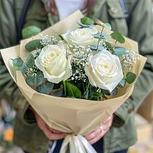 Букет цветов из:  Розы в Икше