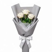 Букет 3 белые розы в Икше
