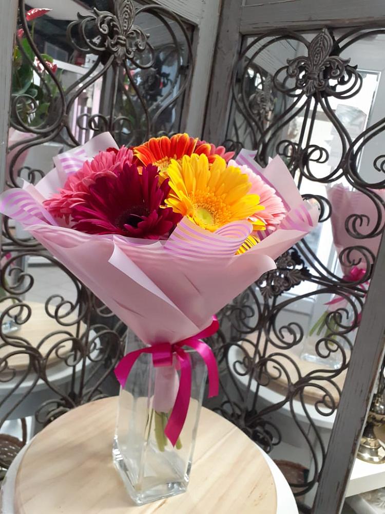 Букет цветов из: Герберы в Икше