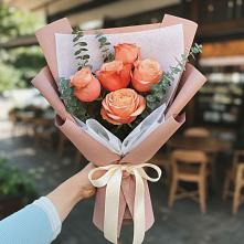 Букет цветов из:  Розы в Икше