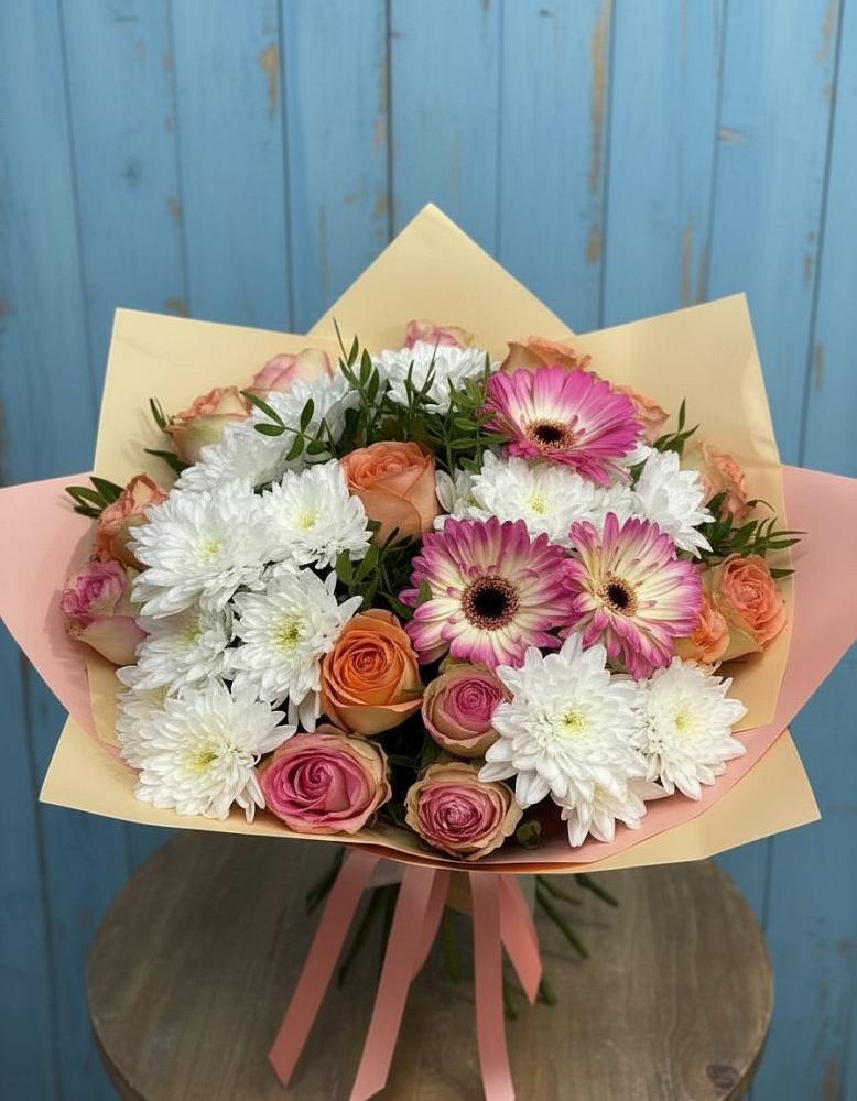 Букет цветов из: Розы, Герберы и Хризантемы в Икше