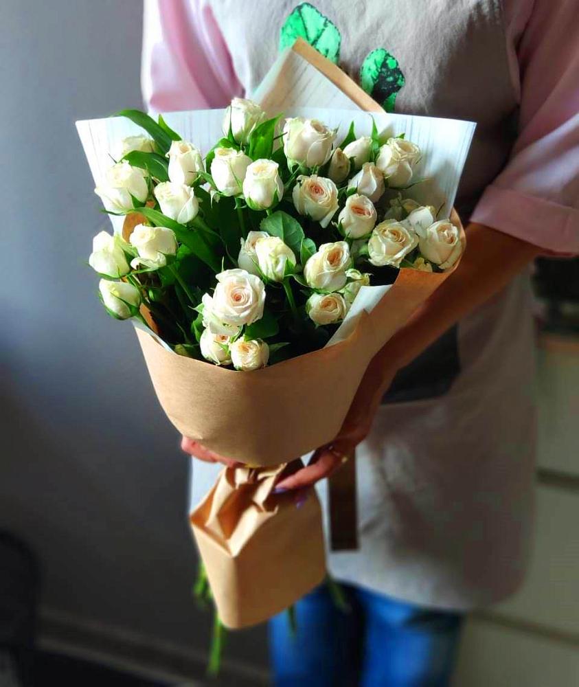 Букет цветов из: Розы в Икше