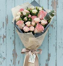Букет цветов из:  Розы в Икше