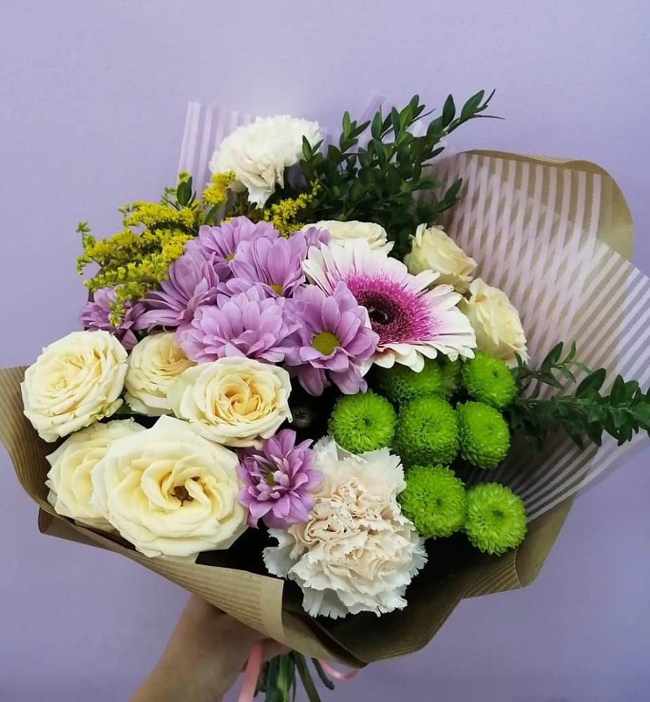 Букет цветов из: Хризантемы, Розы, Гвоздики и Герберы в Икше