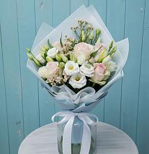 Букет цветов из:  Розы и Лизиантусы в Икше