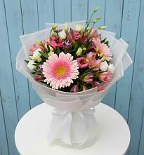 Букет цветов из:  Герберы, Альстромерии и Лизиантусы в Икше
