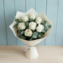 Букет Белые розы в Эвкалипте в Икше