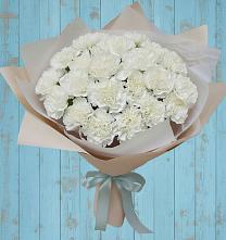 Букет цветов из:  Гвоздики в Икше