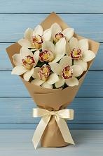 Букет цветов из:  Орхидеи и Розы в Икше