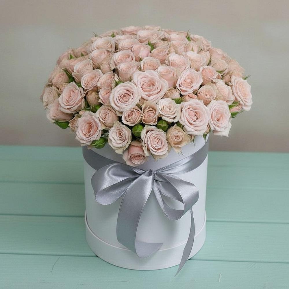 Цветочная композиция из Розы в шляпной коробке в Икше