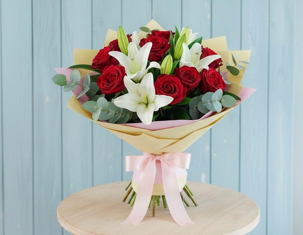 Букет цветов из: Лилии и Розы в Икше